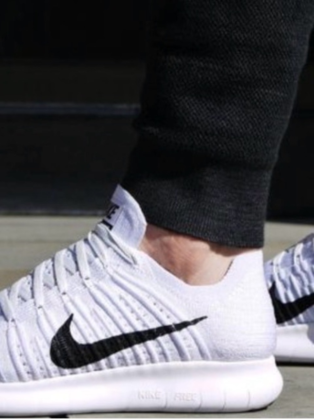 Nike Men’s Free RN Flyknit 2018 Running Training Shoes White Black size 10 - Picture 5 of 8